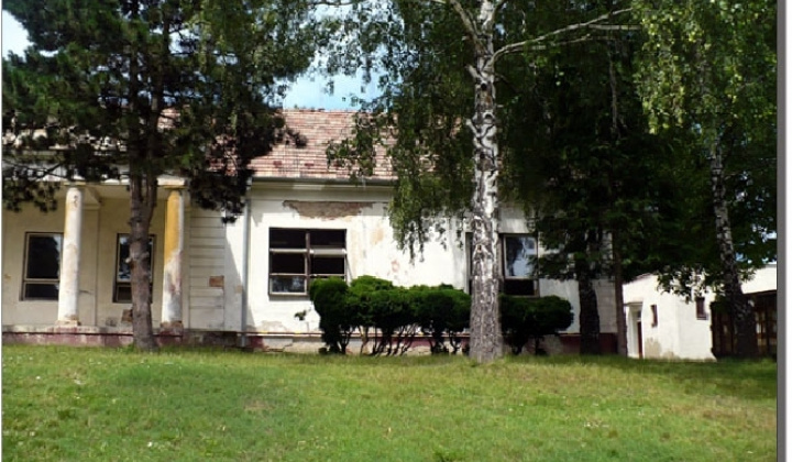 Budova Základnej školy - rekonštrukcia leto 2008