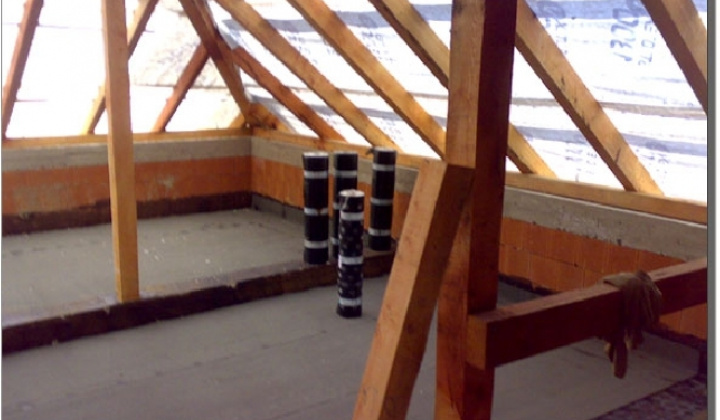 Budova Základnej školy - rekonštrukcia leto 2008