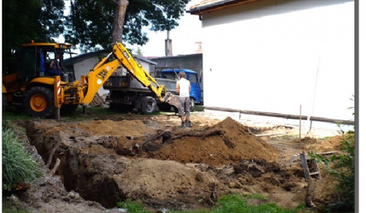 Budova Základnej školy - rekonštrukcia leto 2008