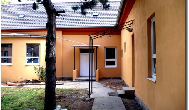 Budova Základnej školy - rekonštrukcia leto 2008