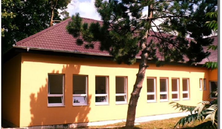 Budova Základnej školy - rekonštrukcia leto 2008