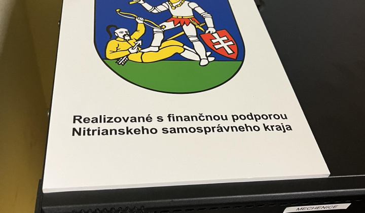 4. fotografia fotogalérie Zrealizované projekty / Vybudovanie plôch okolo Kultúrneho domu Podhorany - Mechenice, oprava rozhlasovej ústredne - 2024 - foto