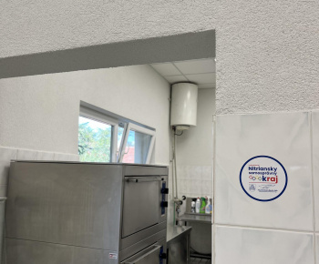 Zrealizované projekty / Obnova kuchyne kultúrneho domu Podhorany  - Sokolníky - foto